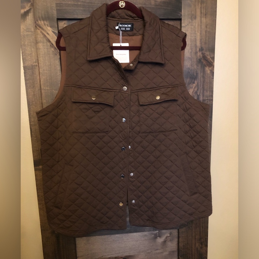 Quilted woven vest by BloomChic